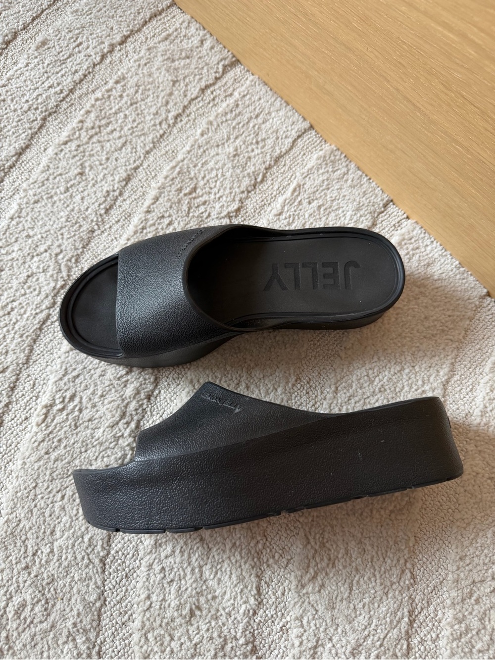 Lemon Jelly Sunny Black Platform Slides